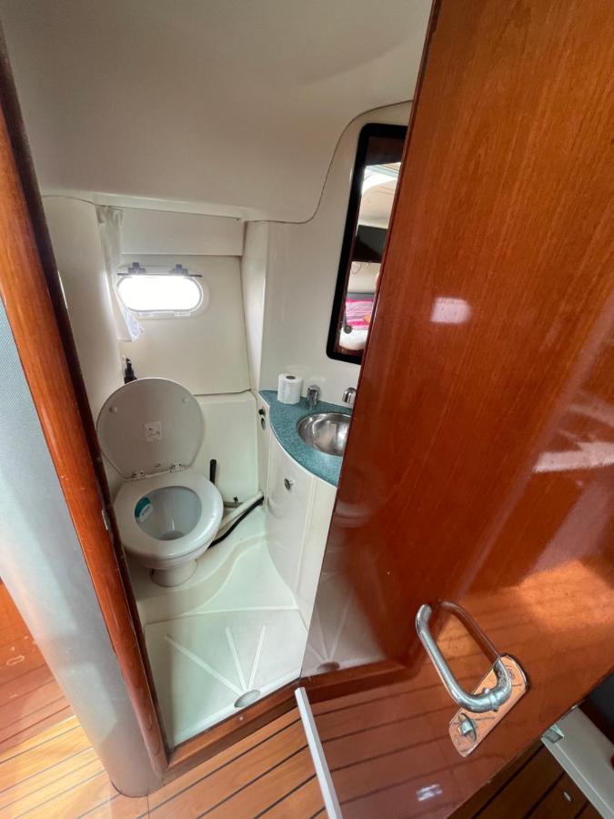 لا روشيل Une Nuit Sur Un Bateau Linge & Menage Inclus المظهر الخارجي الصورة